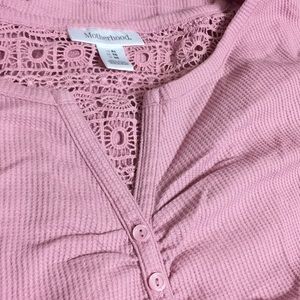 Long sleeve maternity shirt